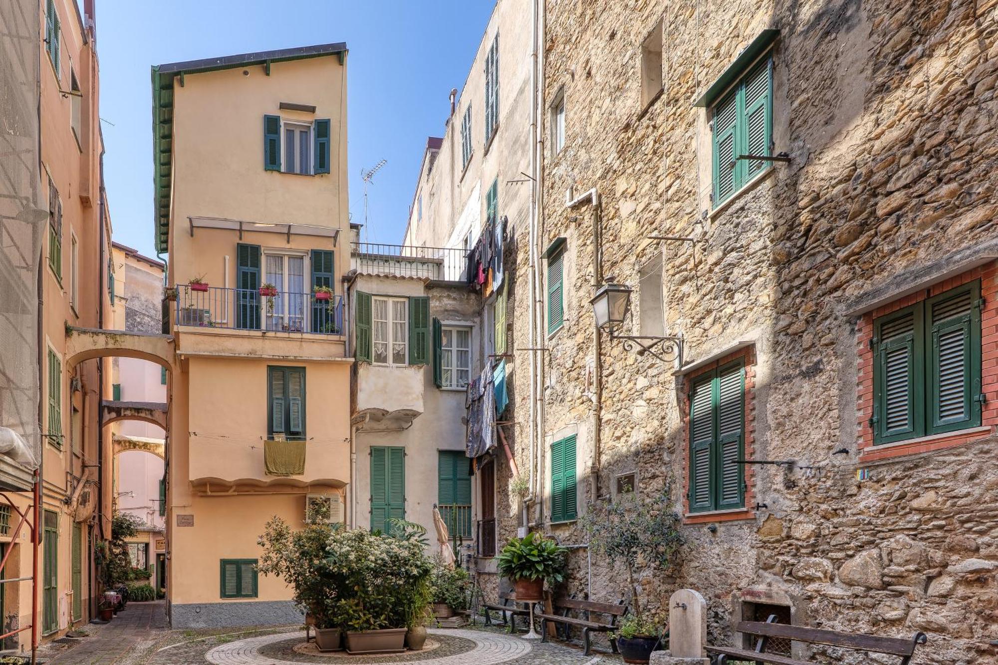 Apartamento Casa Dritta Bordighera Exterior foto
